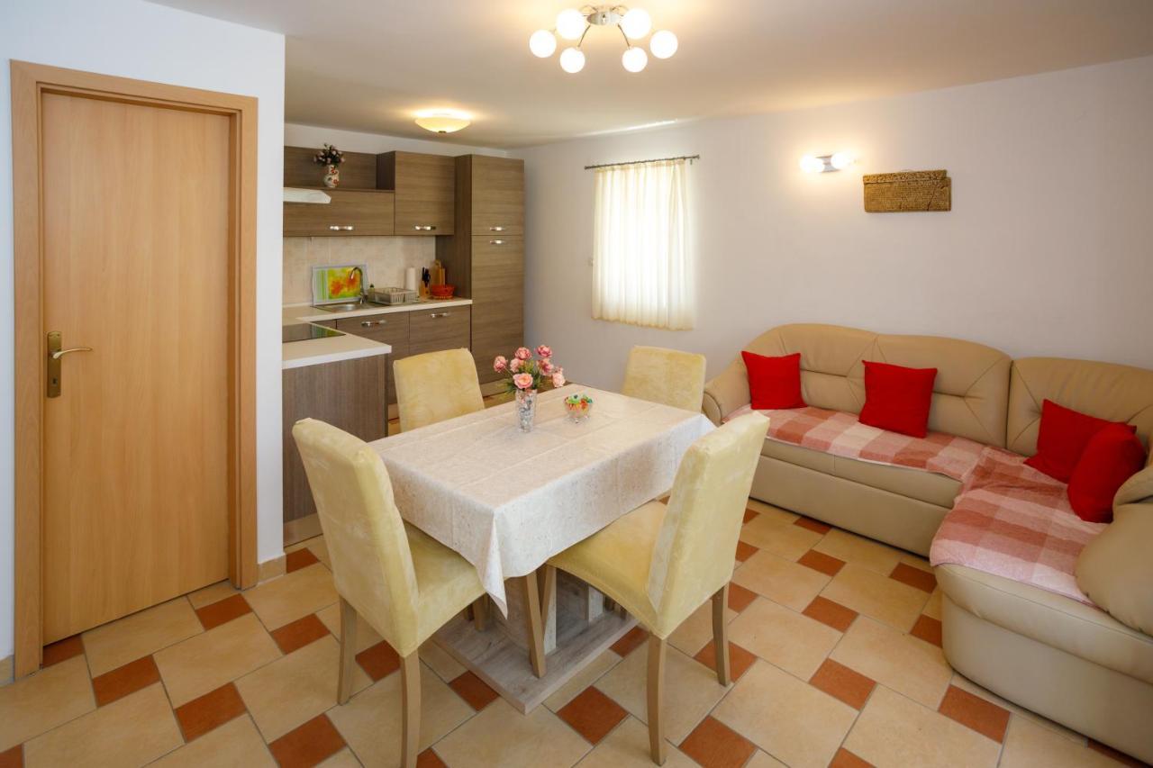 Apartmani Bakran Krk Town Buitenkant foto