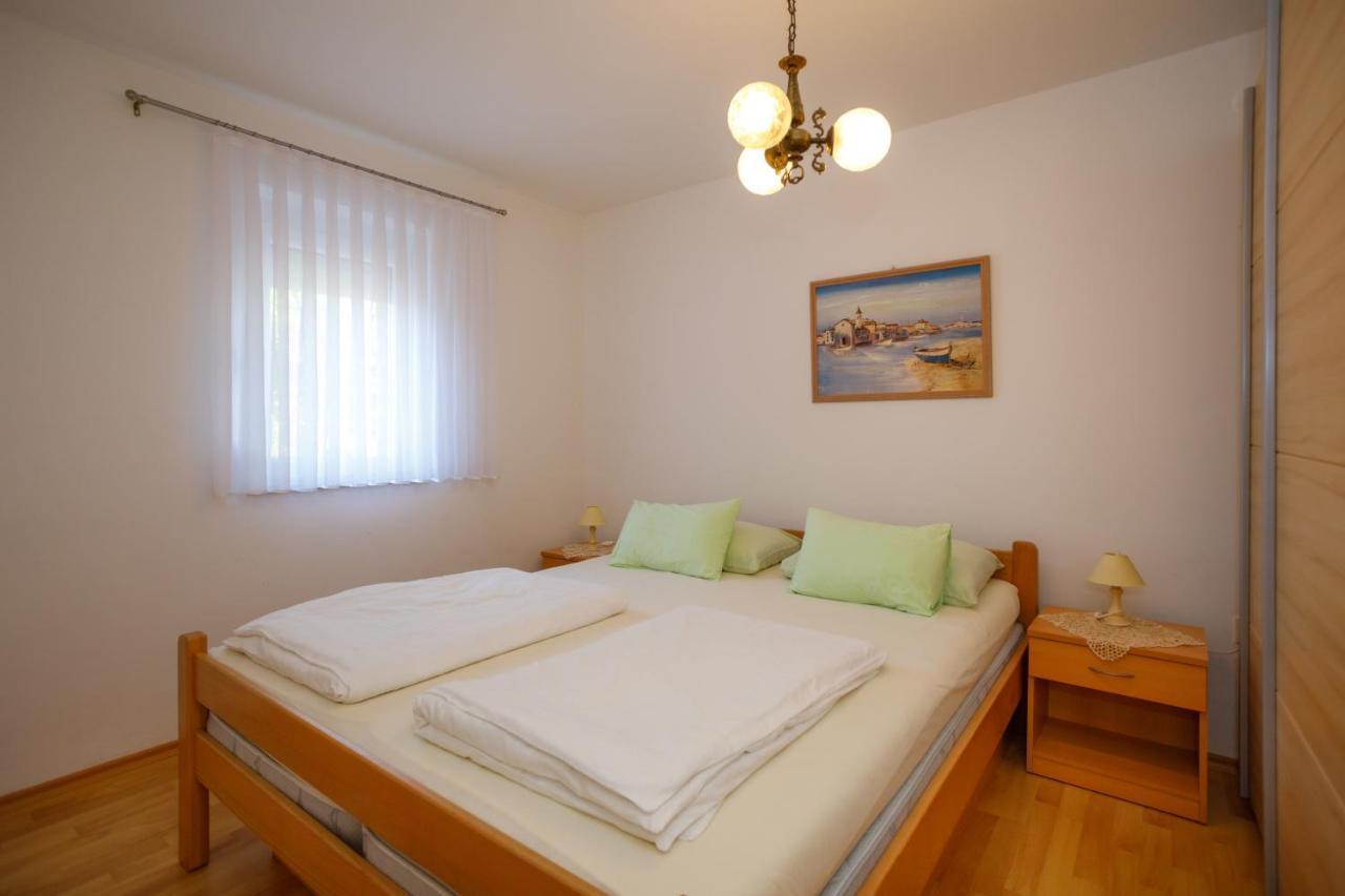 Apartmani Bakran Krk Town Buitenkant foto