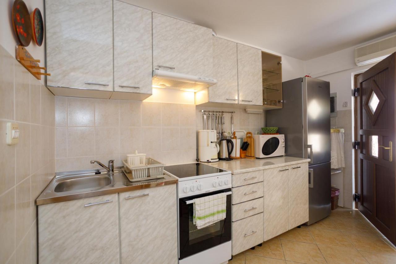 Apartmani Bakran Krk Town Buitenkant foto