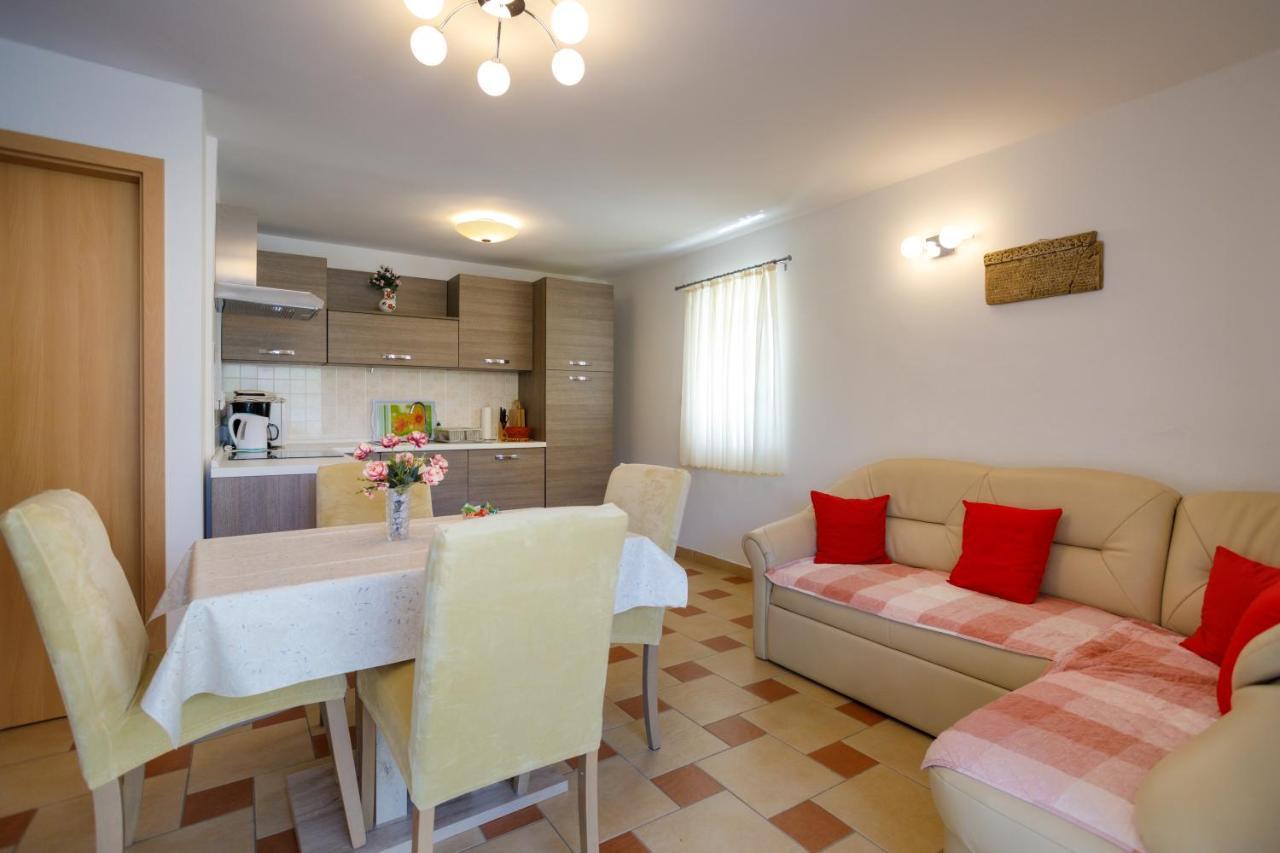 Apartmani Bakran Krk Town Buitenkant foto