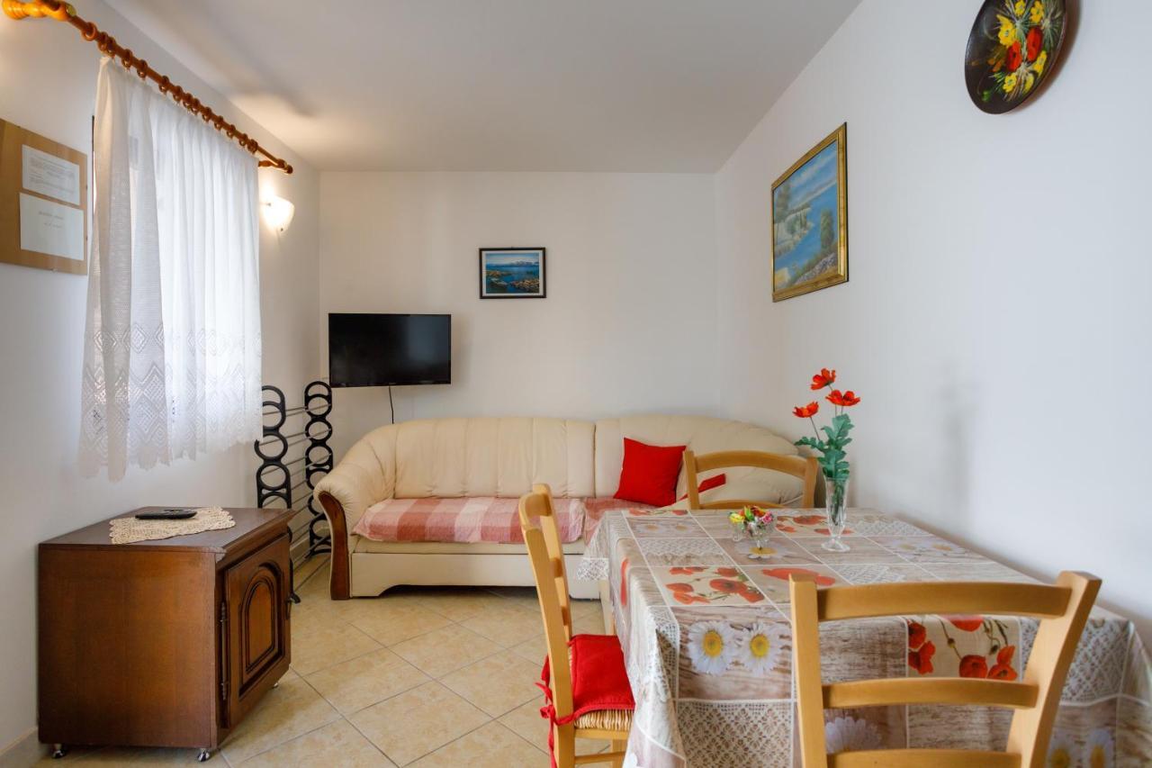Apartmani Bakran Krk Town Buitenkant foto