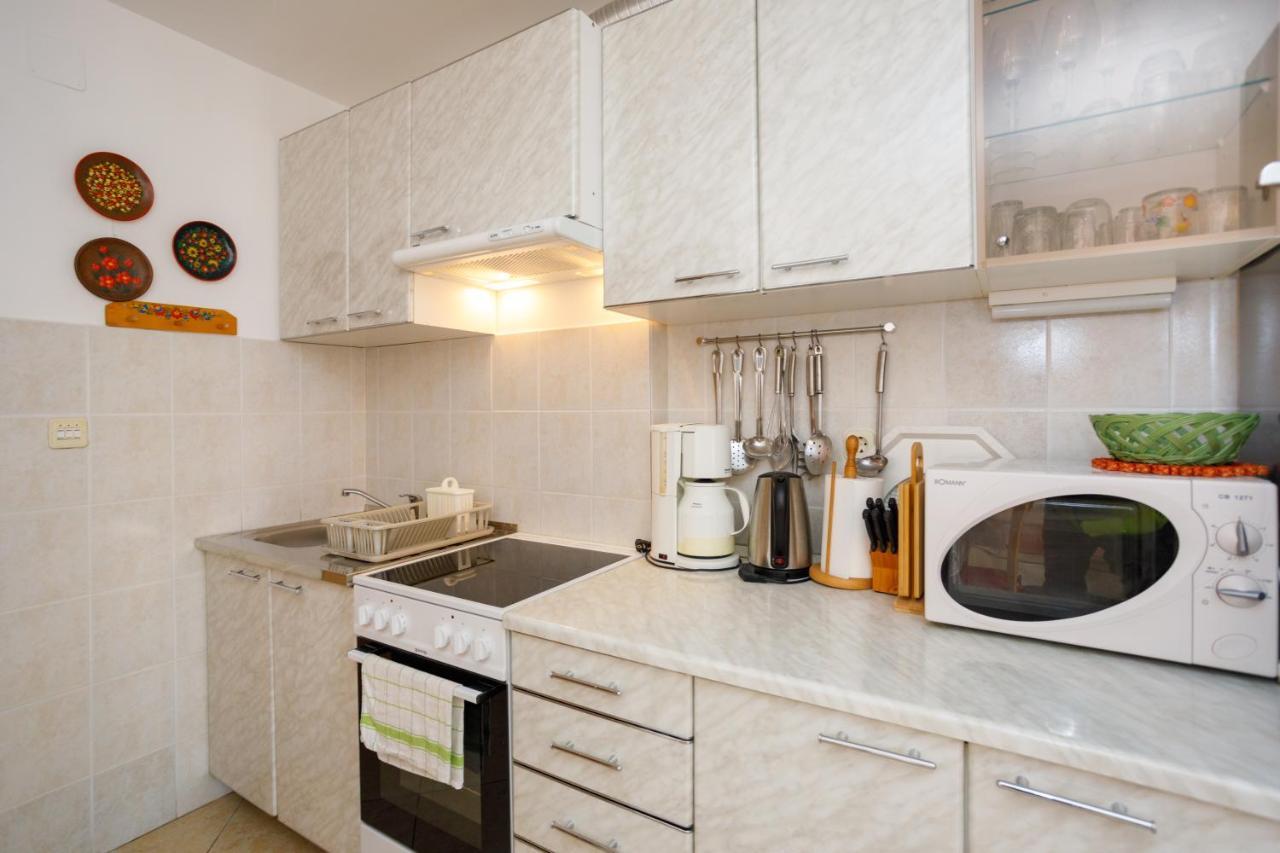 Apartmani Bakran Krk Town Buitenkant foto