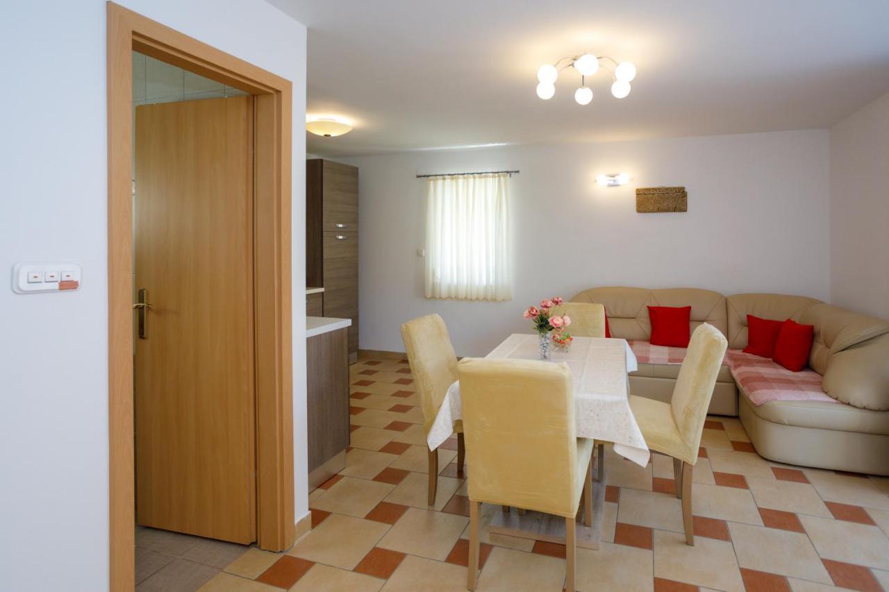 Apartmani Bakran Krk Town Buitenkant foto