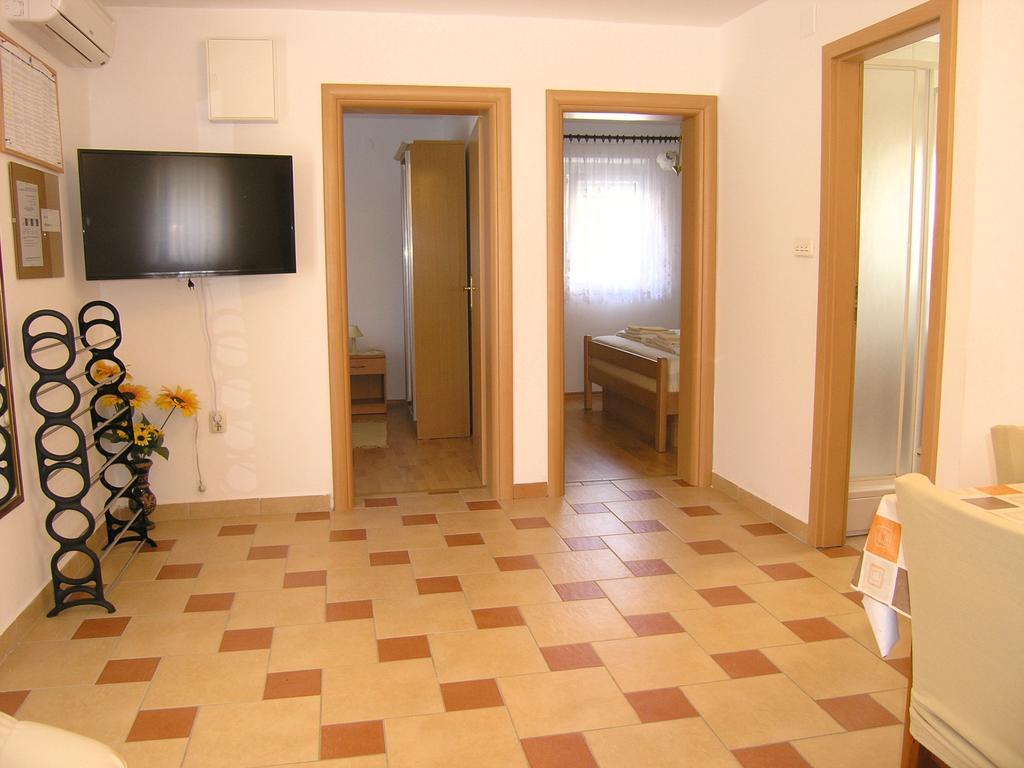 Apartmani Bakran Krk Town Buitenkant foto