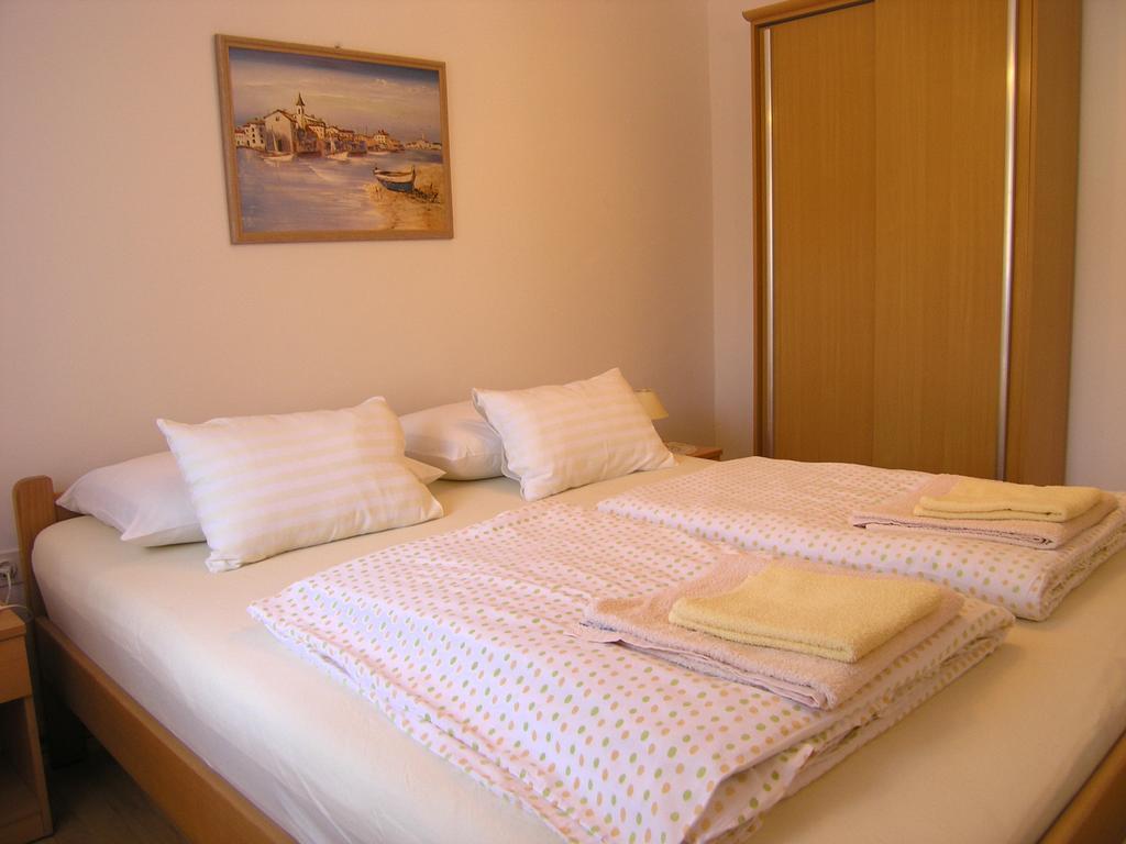 Apartmani Bakran Krk Town Buitenkant foto